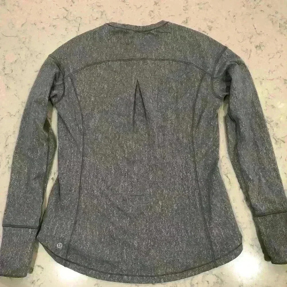 lululemon athletica Tops - Lululemon grey pullover LIKE NEW